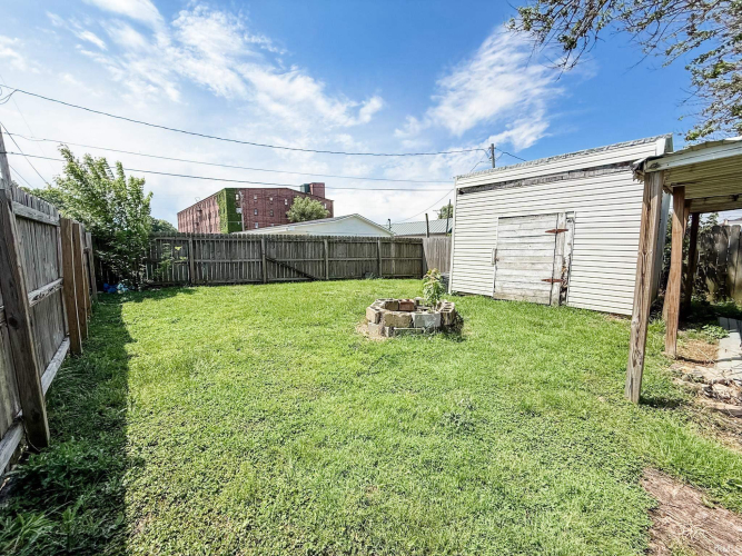 Listing Image 15