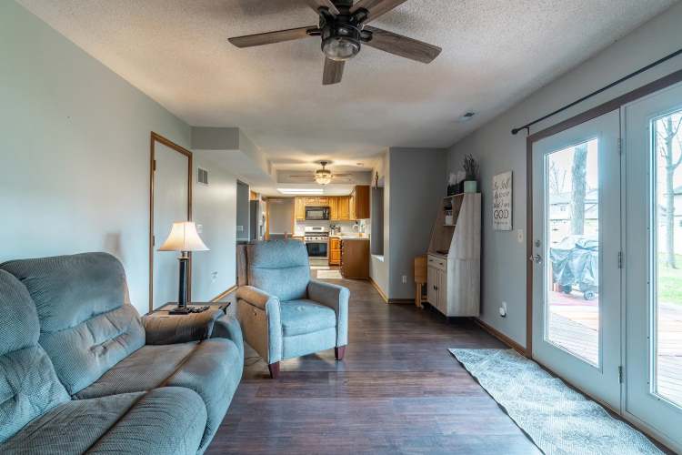 Listing Image 19