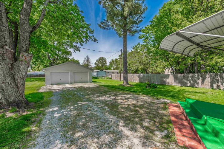 Listing Image 5
