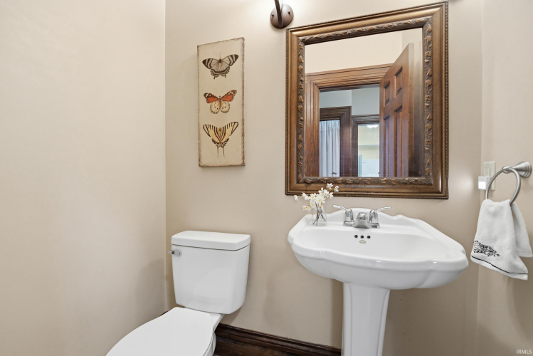 Listing Image 20