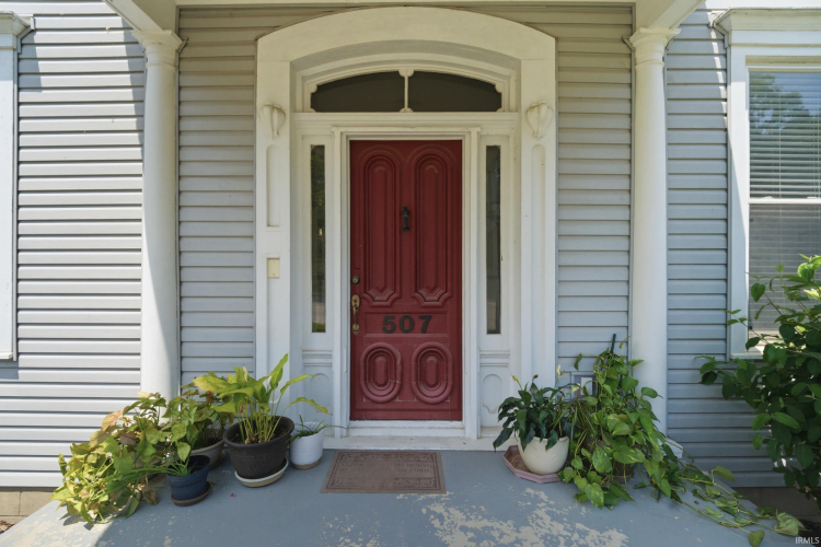 Listing Image 4