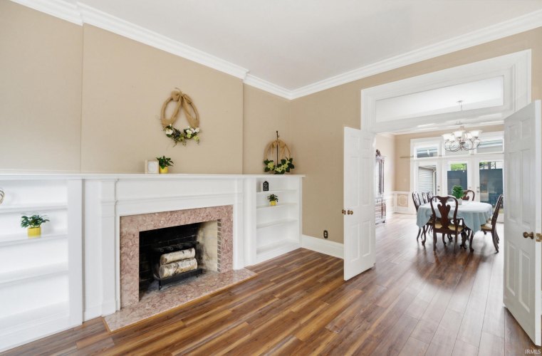 Listing Image 9