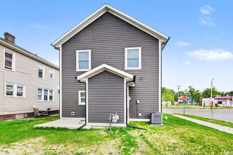 Listing Image 16