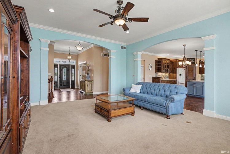 Listing Image 7