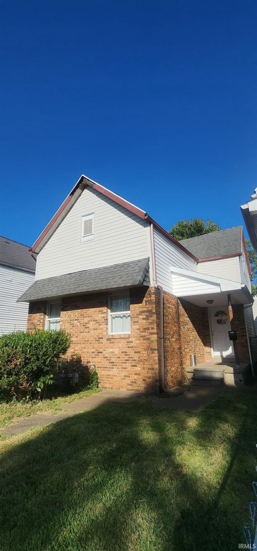 Listing Image 4