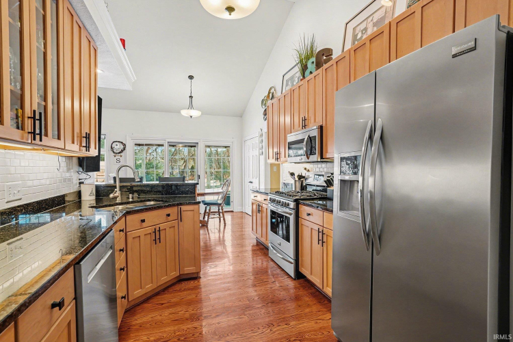 Listing Image 9