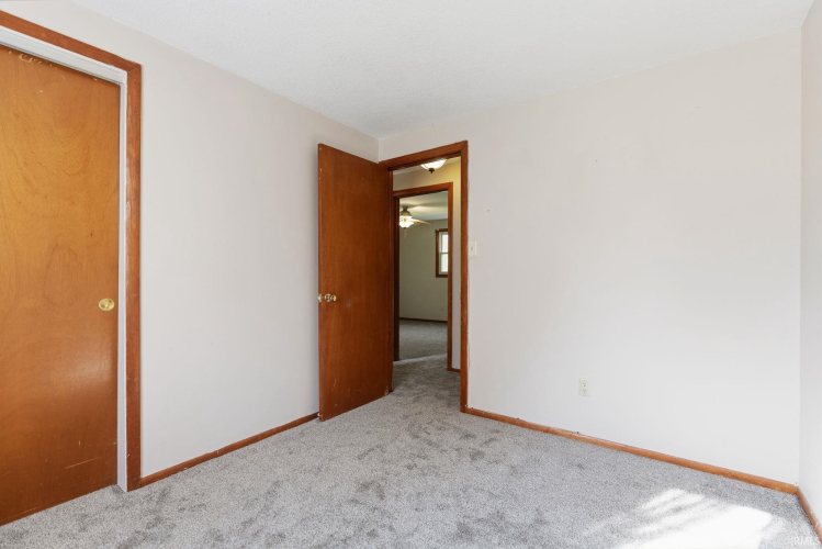 Listing Image 27