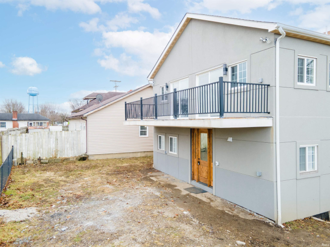 Listing Image 5