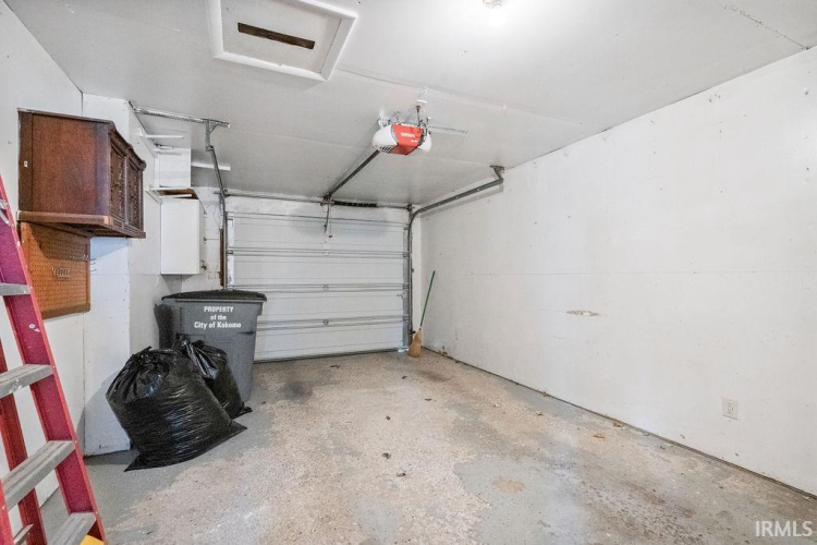 Listing Image 17