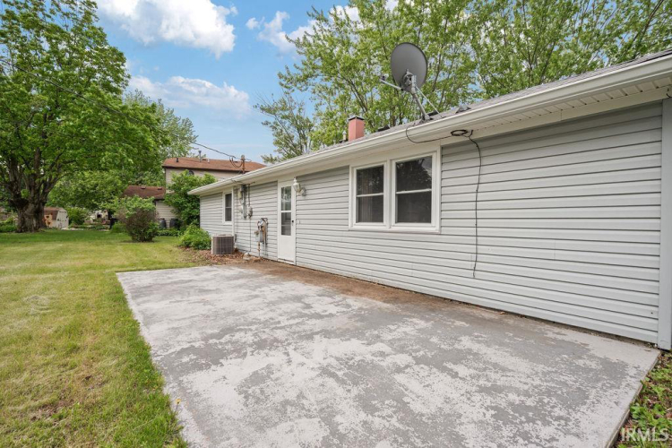Listing Image 18
