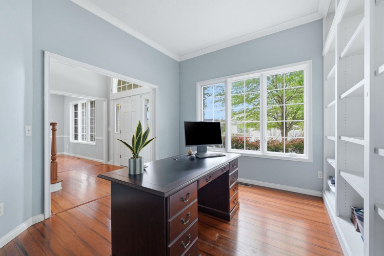 Listing Image 9