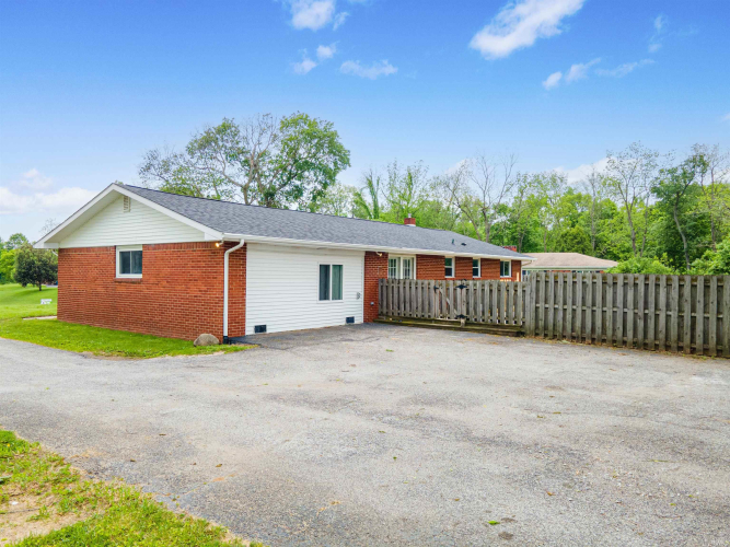 Listing Image 33