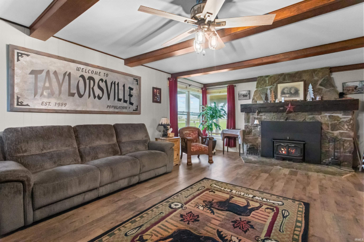 Listing Image 7