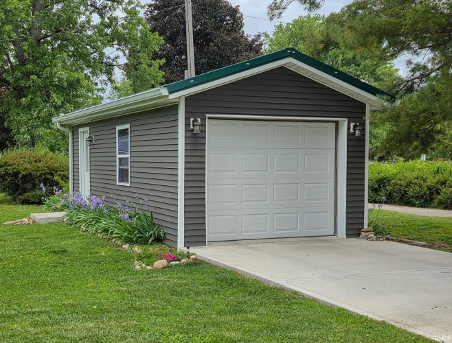 Listing Image 18