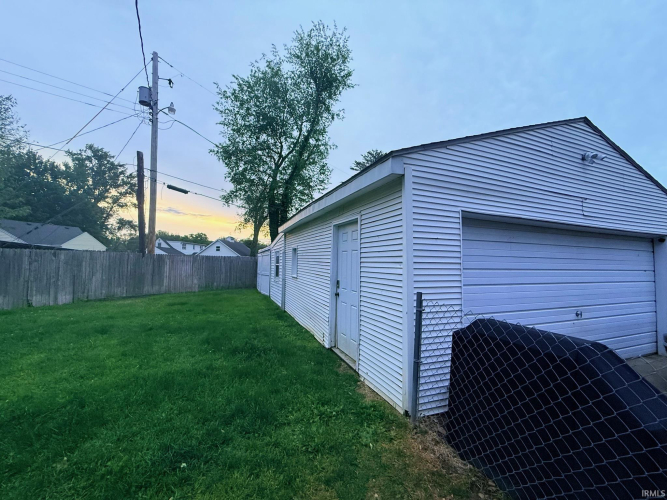 Listing Image 27