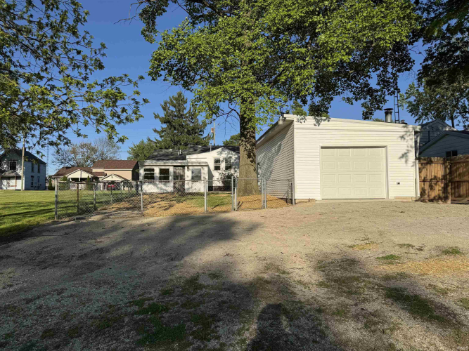 Listing Image 28
