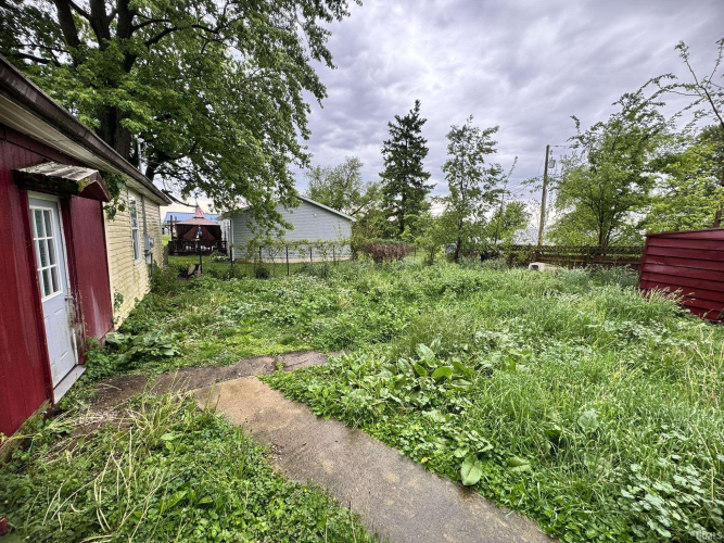 Listing Image 8