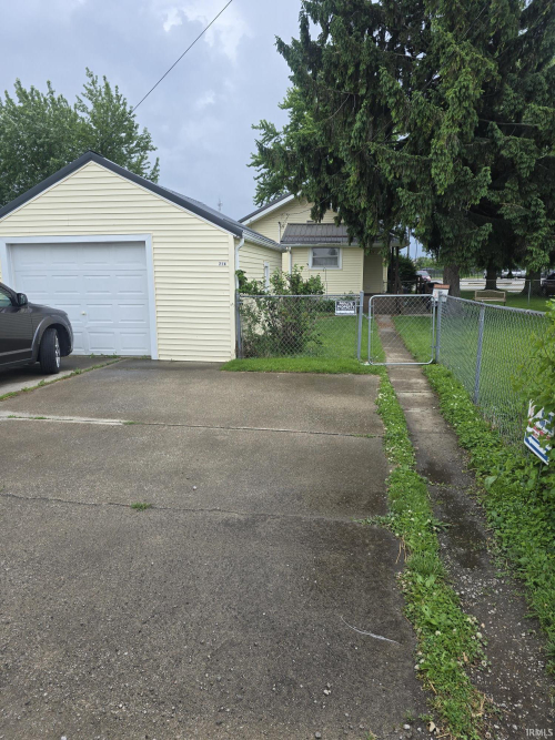 Listing Image 18