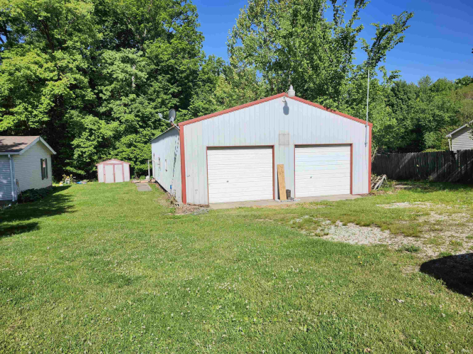 Listing Image 4