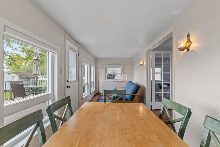 Listing Image 12