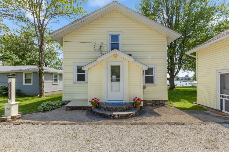 Listing Image 3