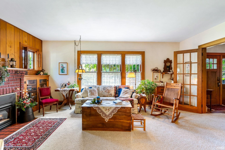 Listing Image 19