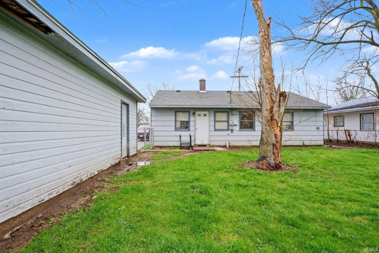 Listing Image 11