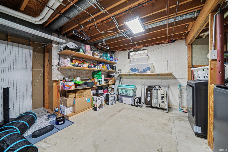 Listing Image 16
