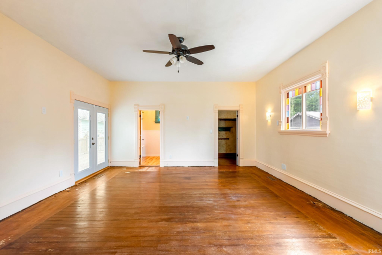 Listing Image 19