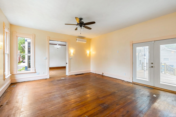 Listing Image 20