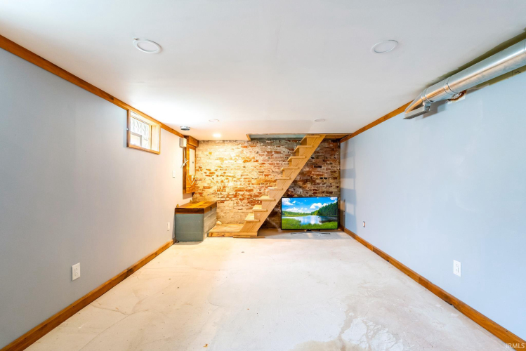 Listing Image 26