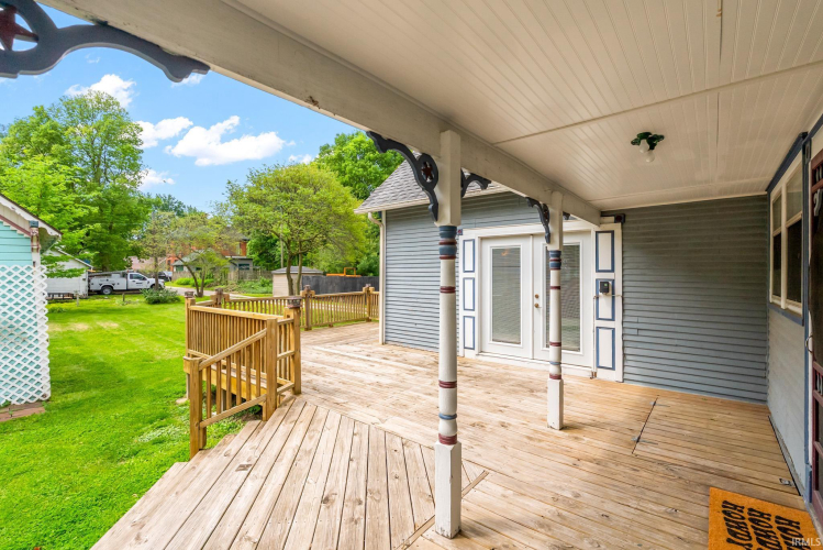 Listing Image 6