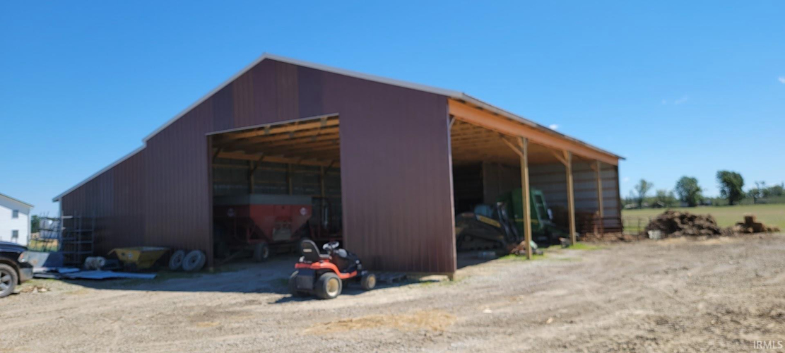 Listing Image 6