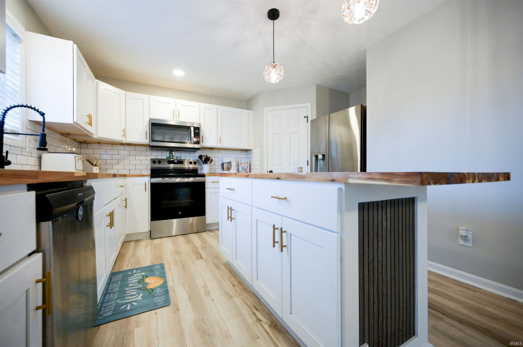Listing Image 13