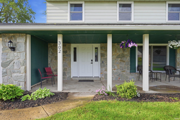 Listing Image 3