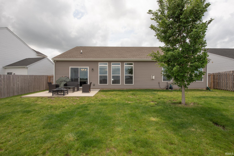 Listing Image 6