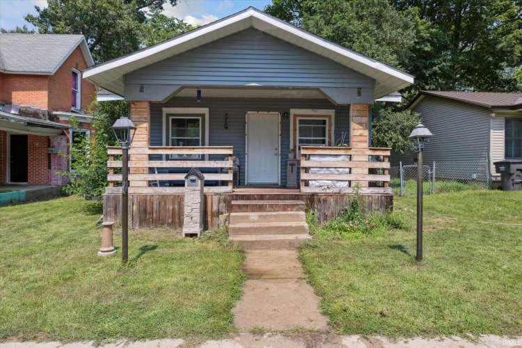 Listing Image 4