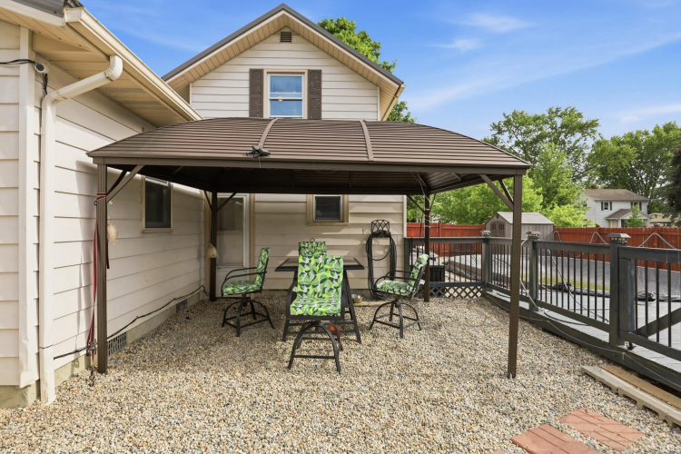 Listing Image 22