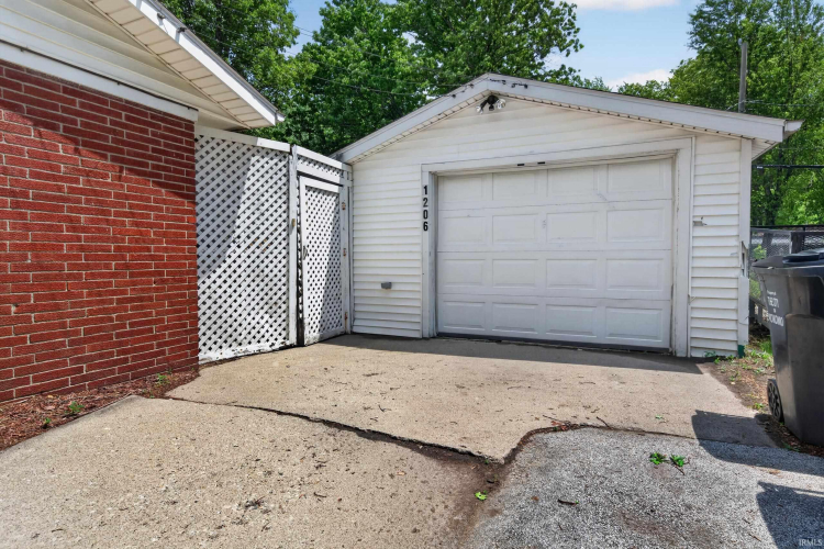 Listing Image 22