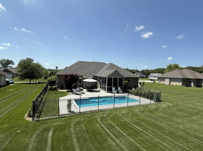 Listing Image 44