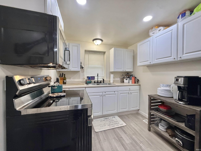 Listing Image 19