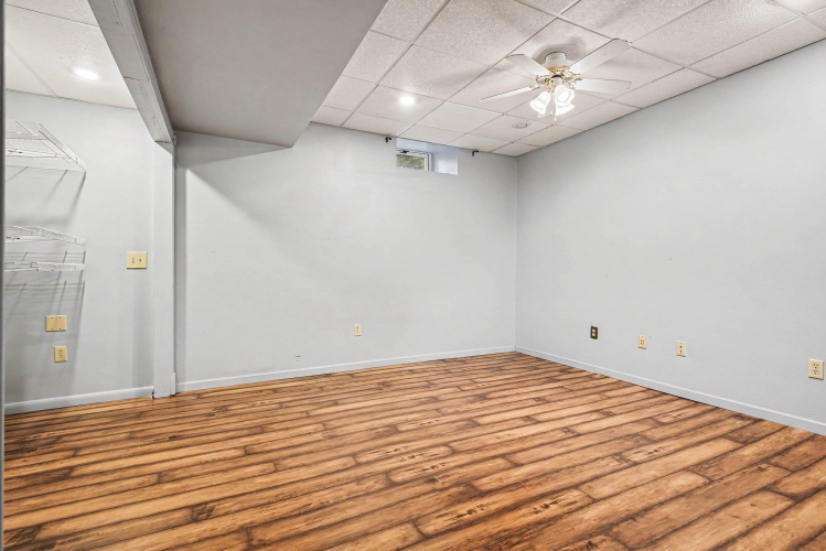 Listing Image 28