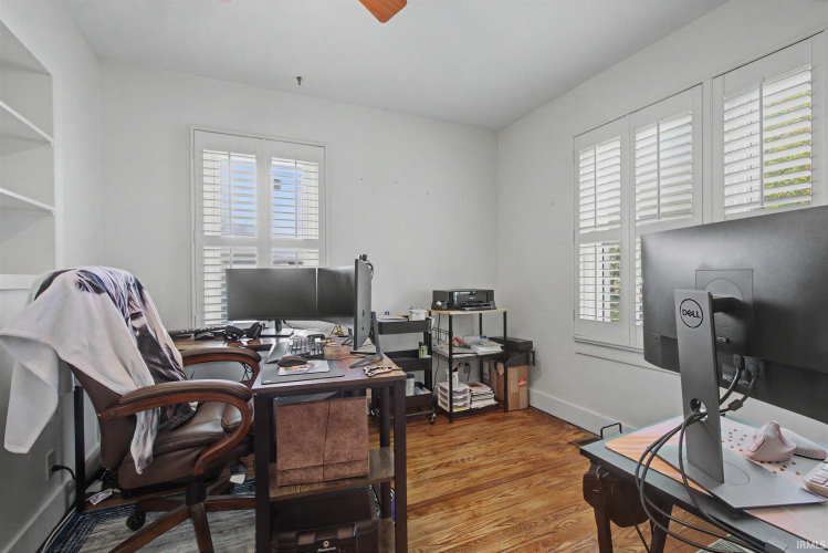 Listing Image 7