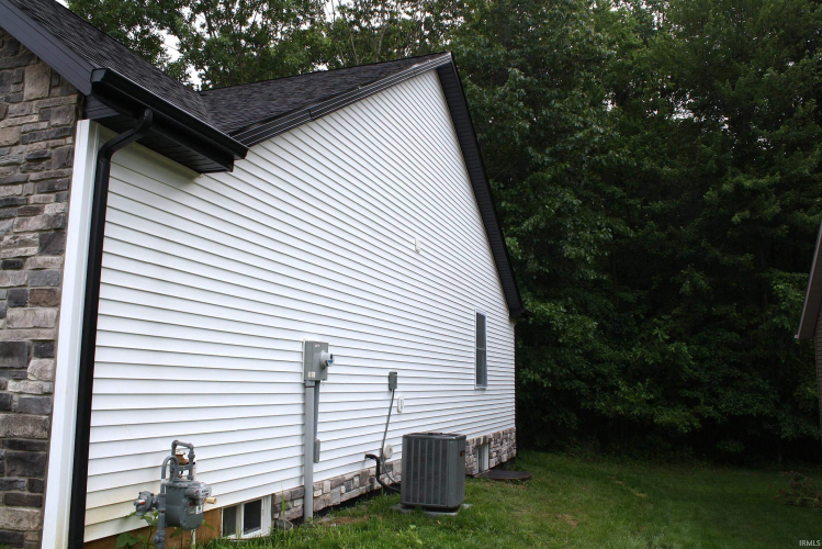 Listing Image 33