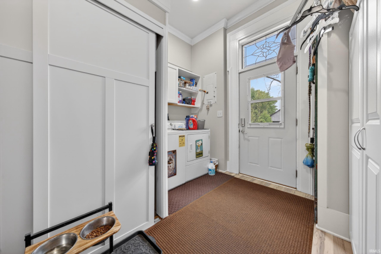 Listing Image 18