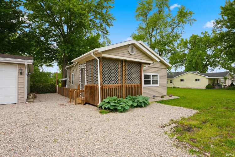 Listing Image 3