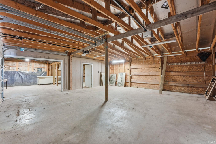 Listing Image 33