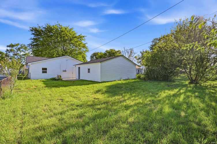 Listing Image 17