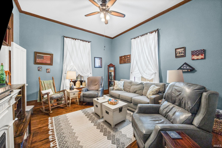 Listing Image 9