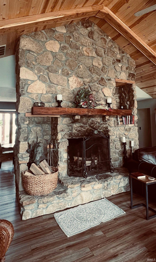 Listing Image 5